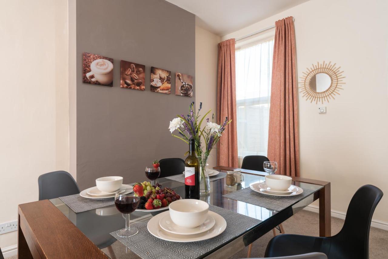 3 Bedroom-5 Beds Newland Ave King'S Palace Leisure-Contractor-Heart Of Hull Amenities Кінгстон-апон-Галл Екстер'єр фото