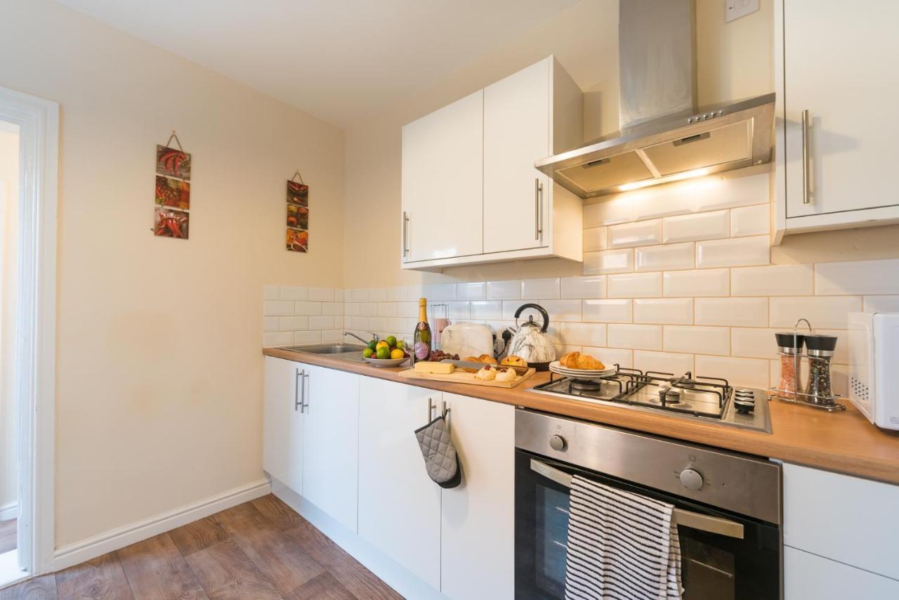 3 Bedroom-5 Beds Newland Ave King'S Palace Leisure-Contractor-Heart Of Hull Amenities Кінгстон-апон-Галл Екстер'єр фото