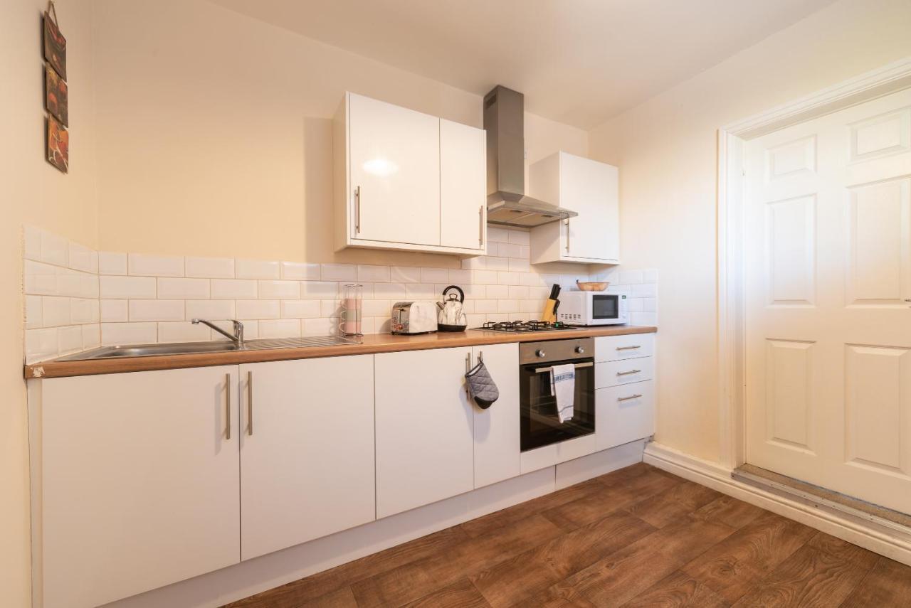 3 Bedroom-5 Beds Newland Ave King'S Palace Leisure-Contractor-Heart Of Hull Amenities Кінгстон-апон-Галл Екстер'єр фото