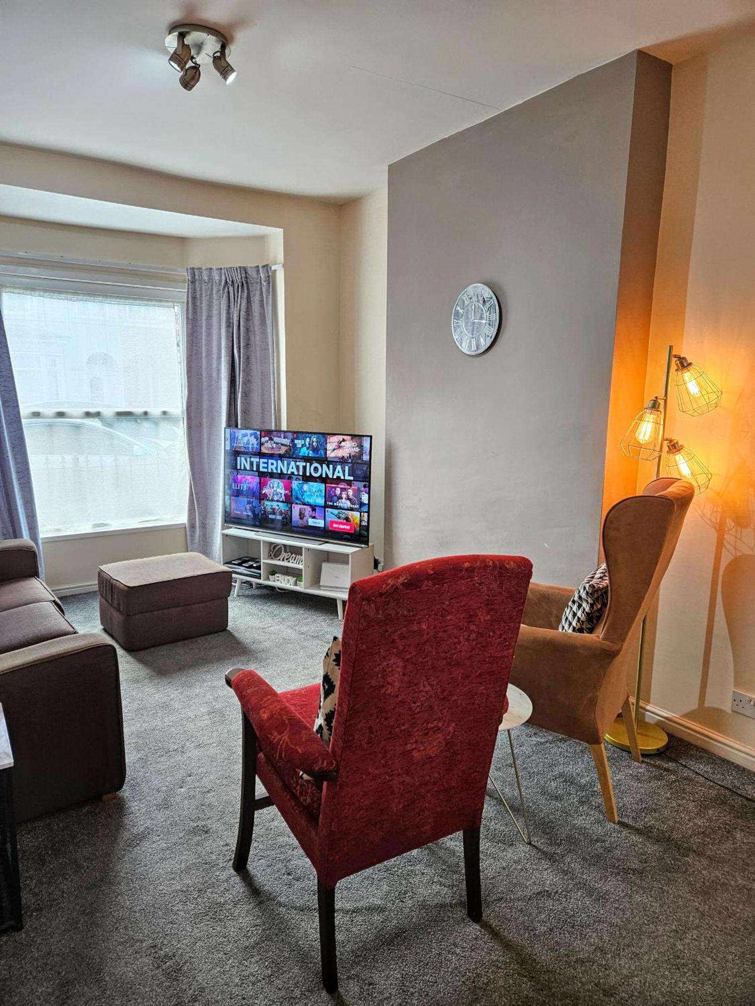 3 Bedroom-5 Beds Newland Ave King'S Palace Leisure-Contractor-Heart Of Hull Amenities Кінгстон-апон-Галл Екстер'єр фото